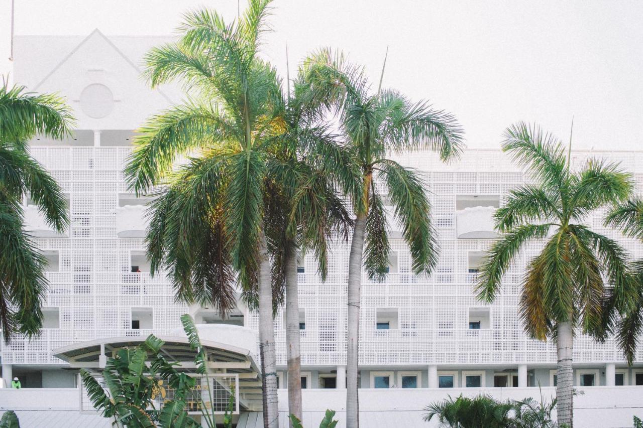 Palm Heights Hotel George Town Buitenkant foto